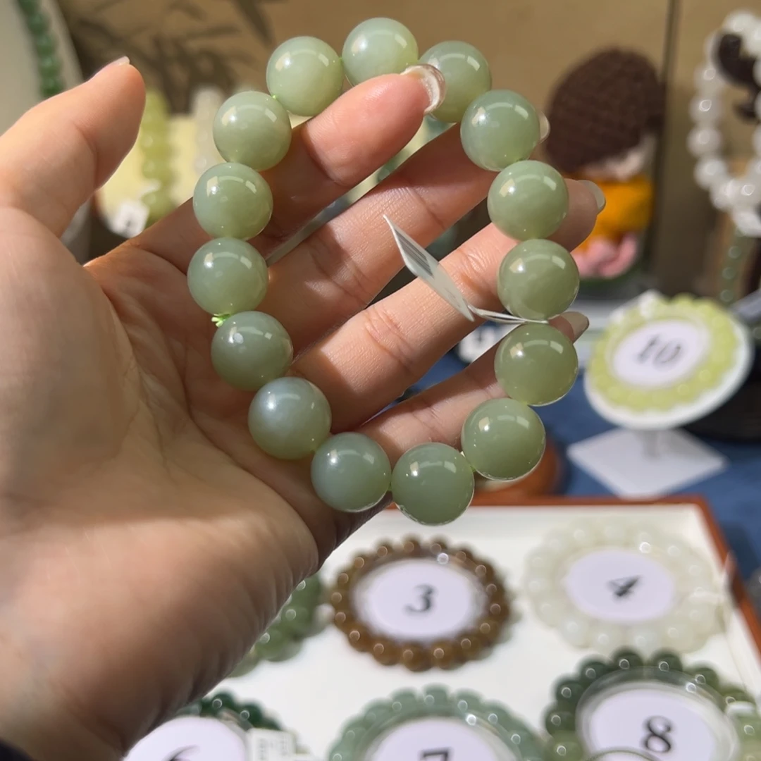 和田玉未镶嵌手串