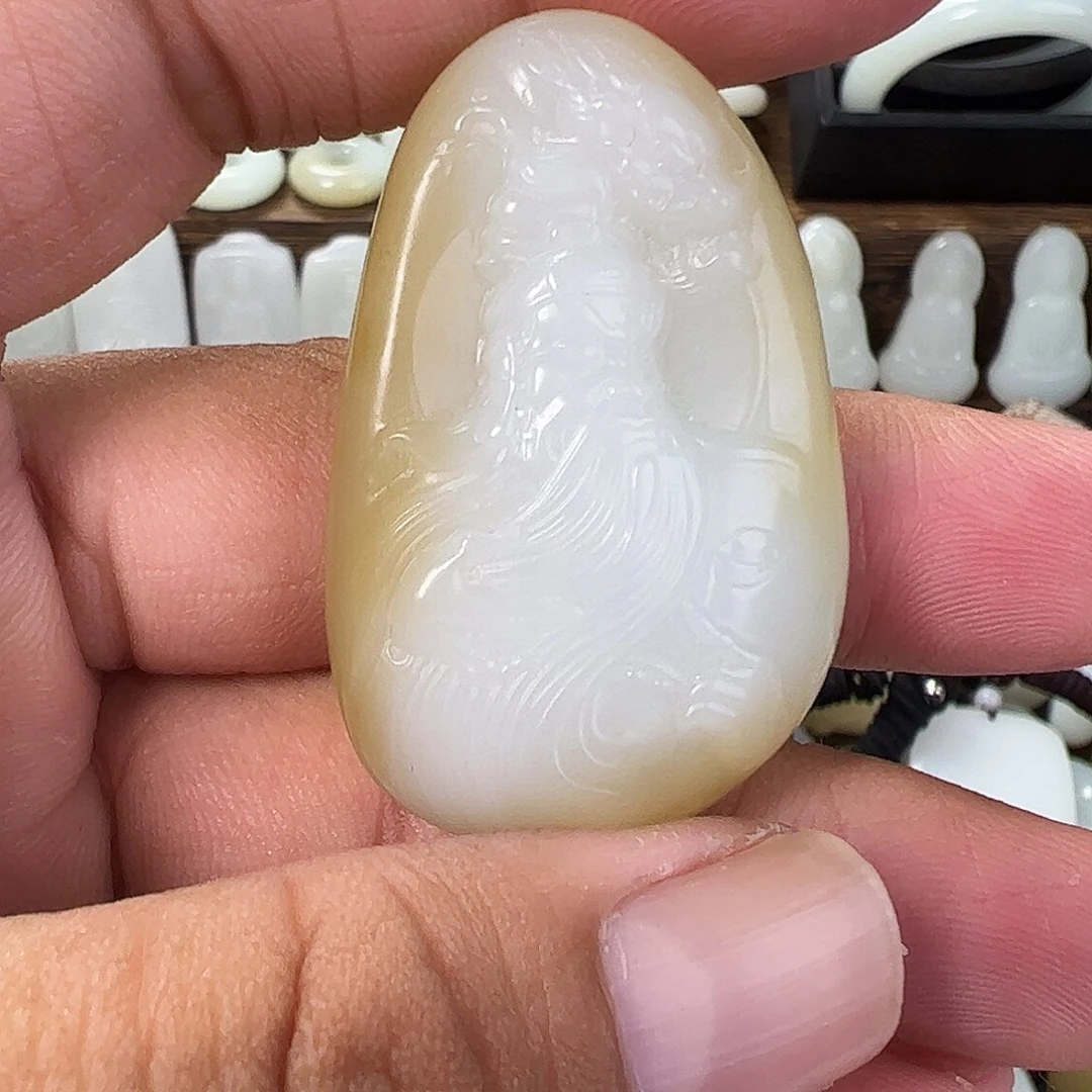 和田玉未镶嵌颈饰