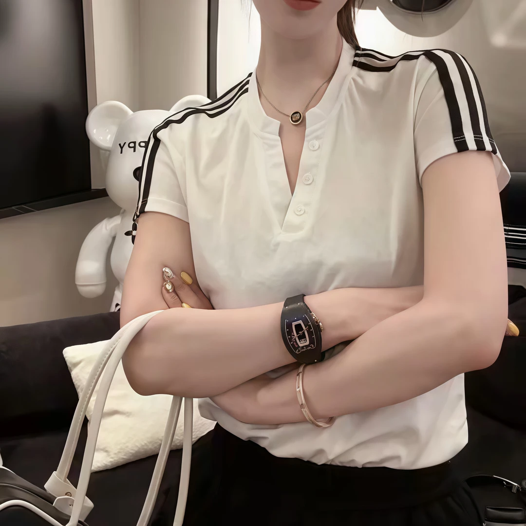 2025年夏装新款韩版显瘦v领时尚感短袖大码显瘦打底t恤女百搭上衣