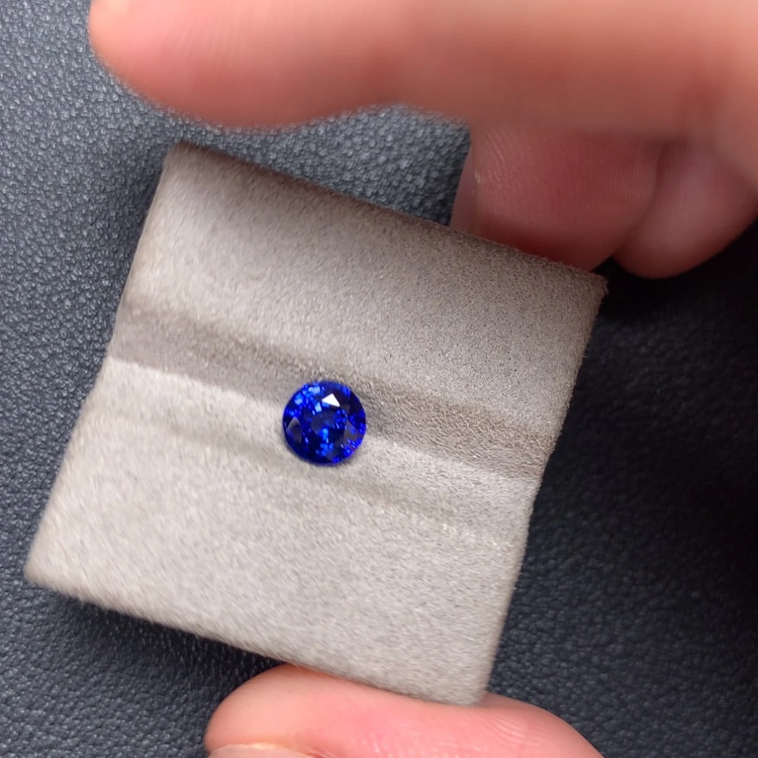 楚***溪彩色蓝宝石裸石裸石1.02ct