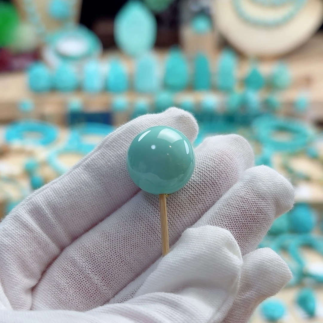 绿松石未镶嵌珠宝奇石