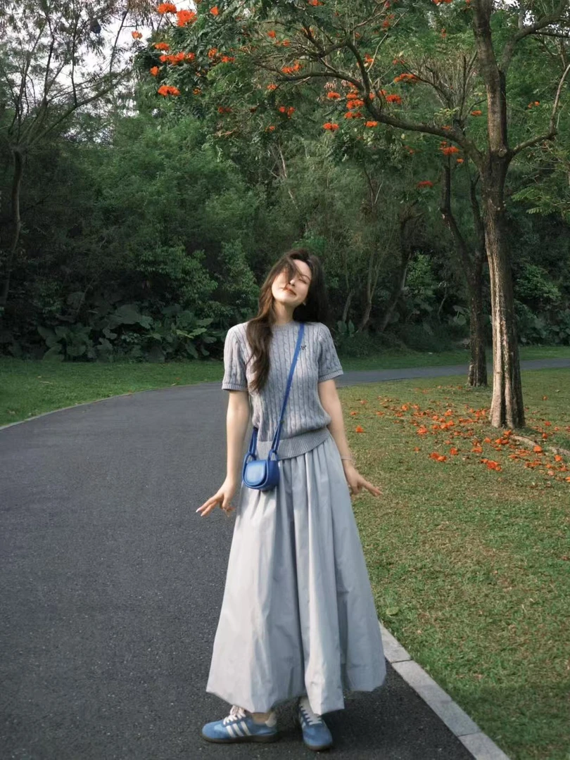 2025春夏新款韩版简约针织短袖上衣女气质百搭高腰显瘦半身裙套装