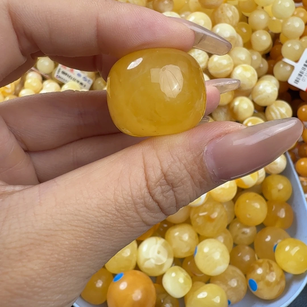 琥珀未镶嵌珠宝奇石
