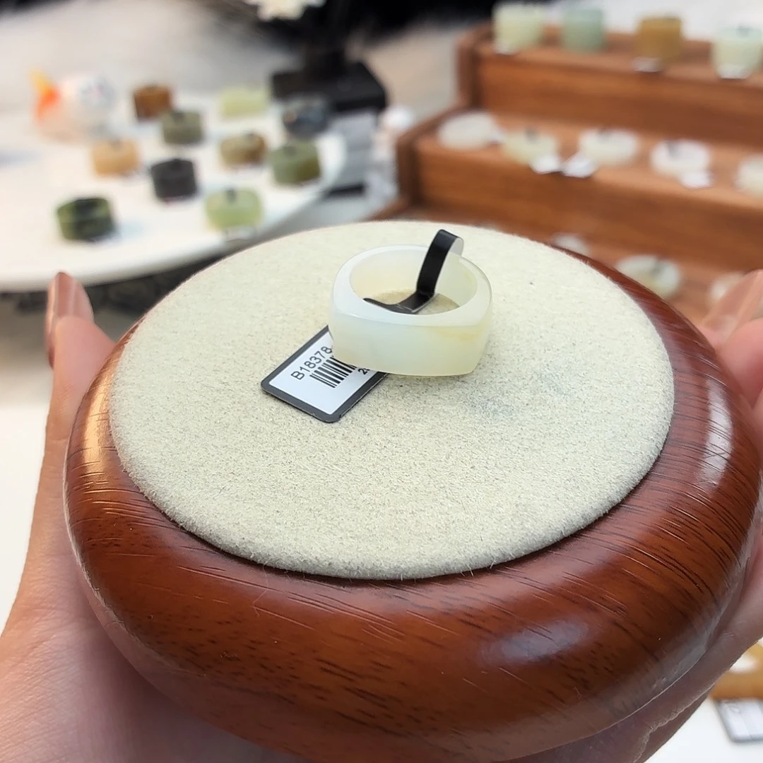 和田玉未镶嵌戒指冰底飘糖马鞍17.27mmj49