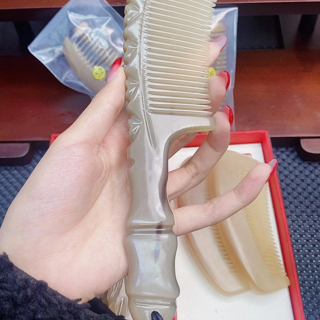 纯手工制作纯牛角梳子
