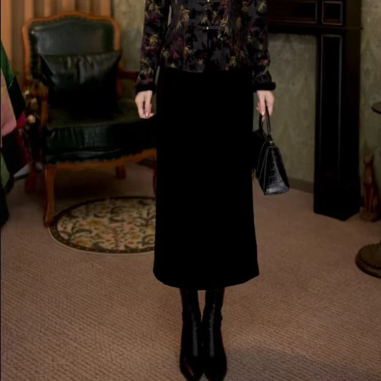 新中式黑色半身裙女秋冬2025新款直筒显瘦高腰修身包臀裙LY-E6902