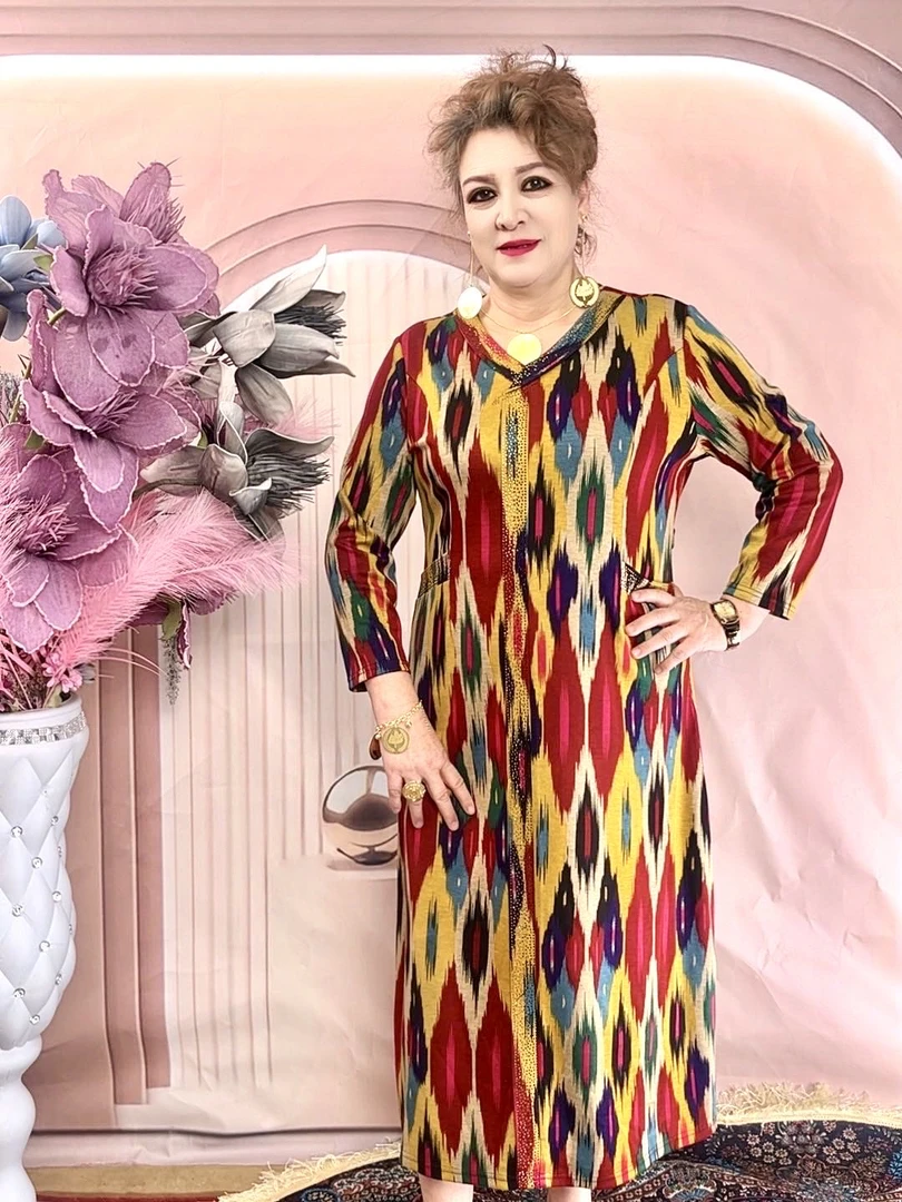 时尚复古显瘦连衣裙日常