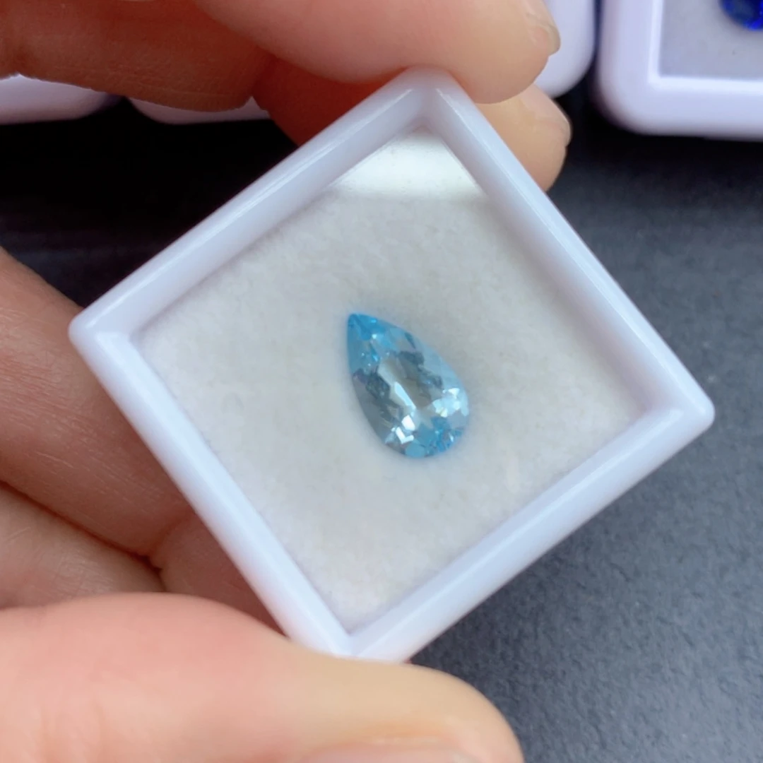 海蓝宝石笔搁未镶嵌1.37克拉裸石