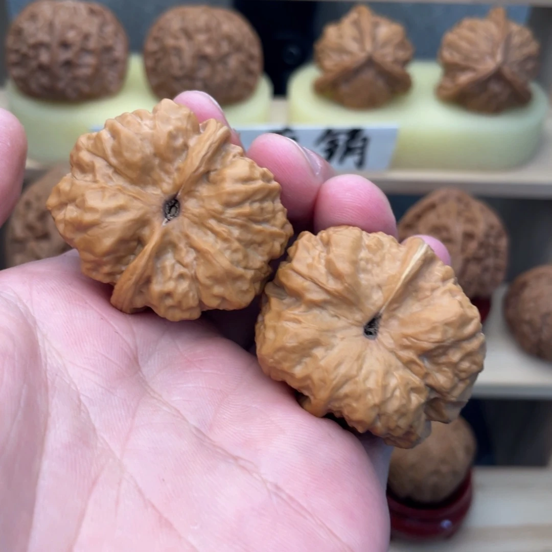 齐***凛吊坠文玩核桃36蛤蟆