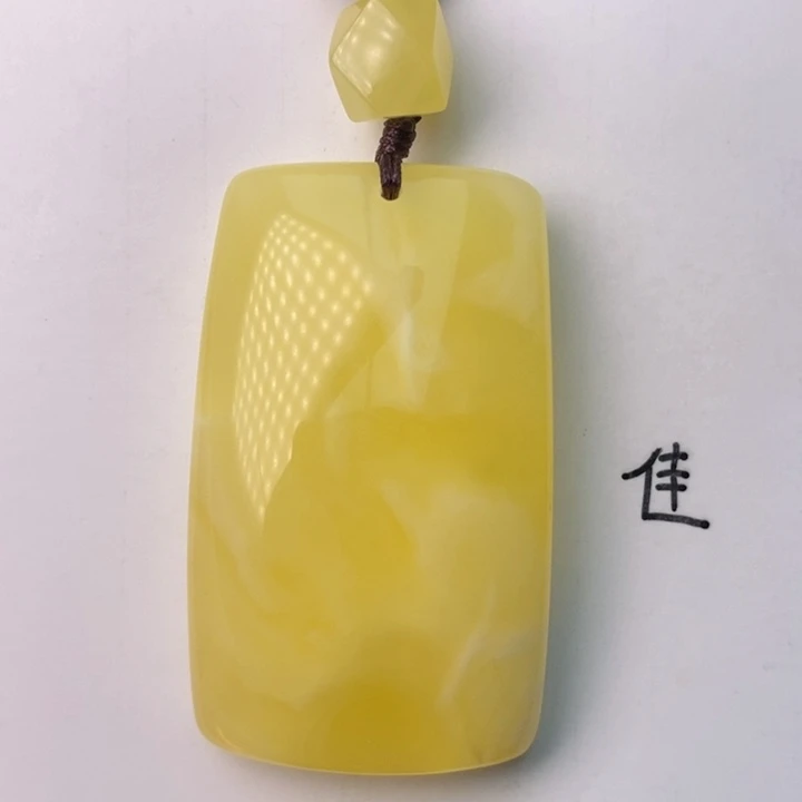 未镶嵌琥珀珠宝奇石