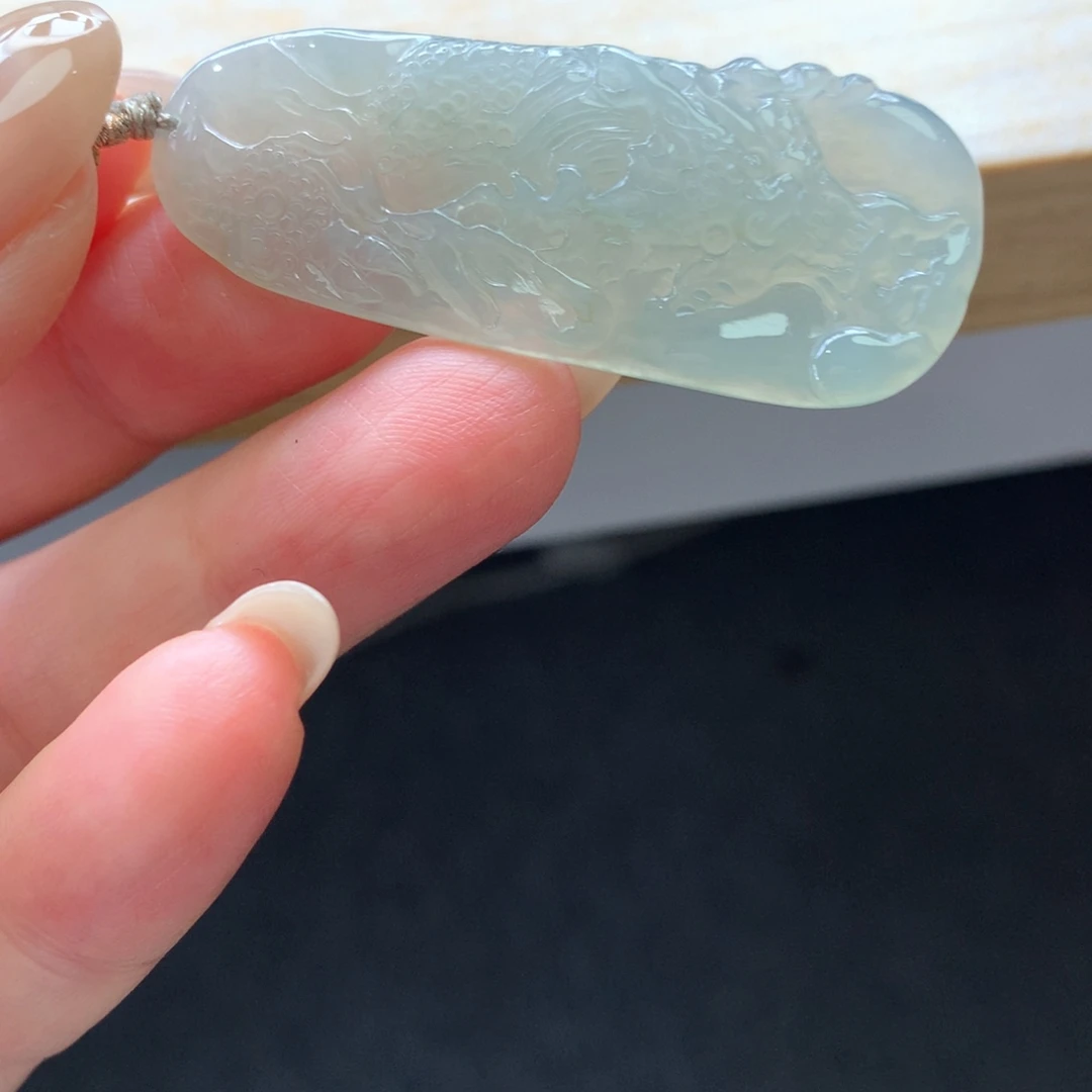翡翠未镶嵌颈饰吊坠