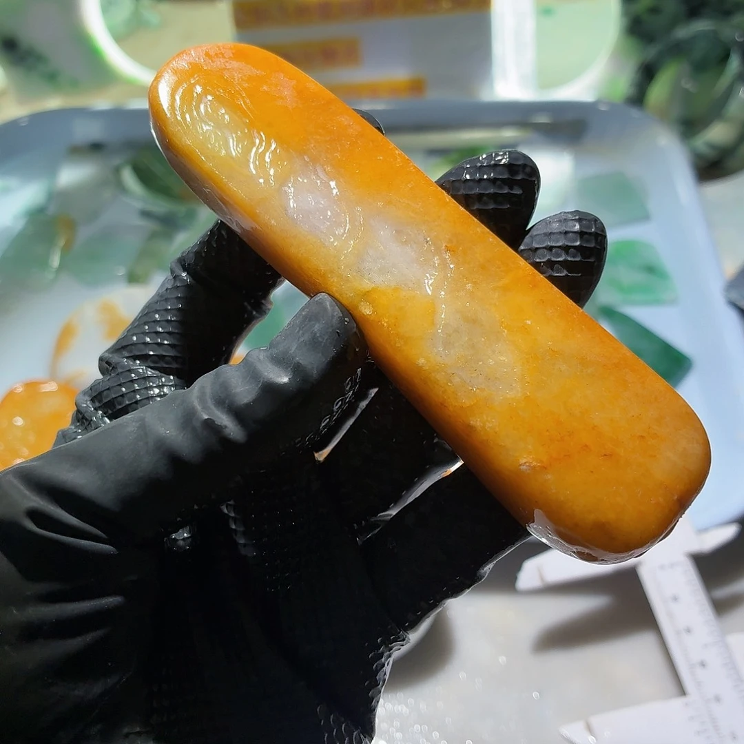 颈饰未镶嵌翡翠边角料