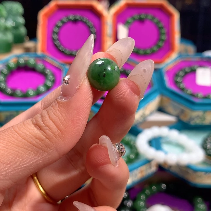 未镶嵌和田玉（碧玉）珠宝半成品