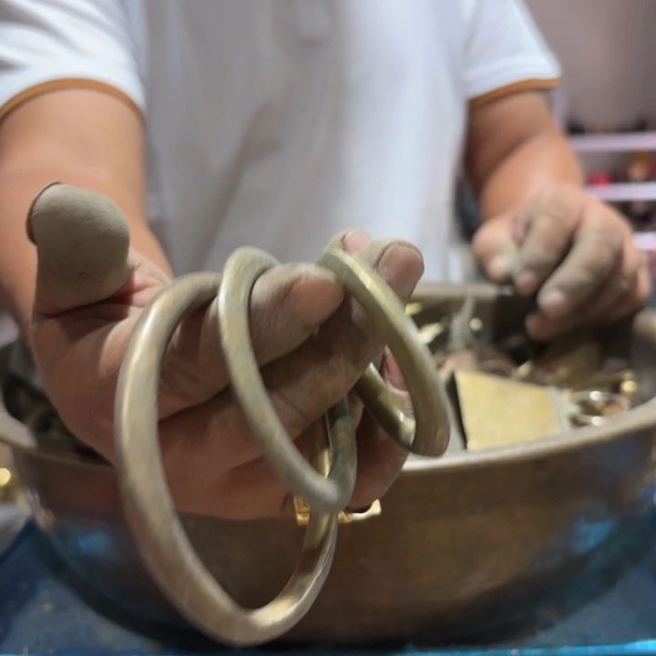 239 铜器物品理性消费