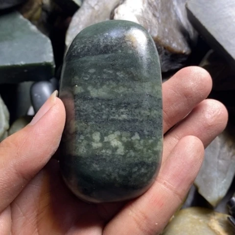 未镶嵌和田玉（糖玉）挂件