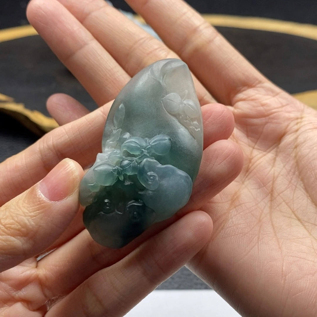 ∑***l定制翡翠未镶嵌如意