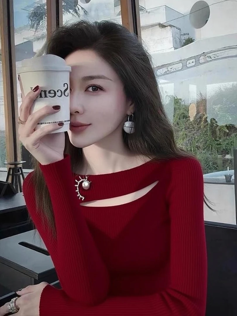 法式设计感镂空减龄针织衫女2025冬季新款韩系软糯慵懒风显瘦毛衣