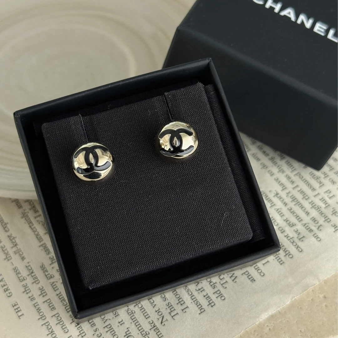 99新 Chanel/香奈儿 Azul-Chanel 25C黑金珐琅双C金珠耳钉/40768