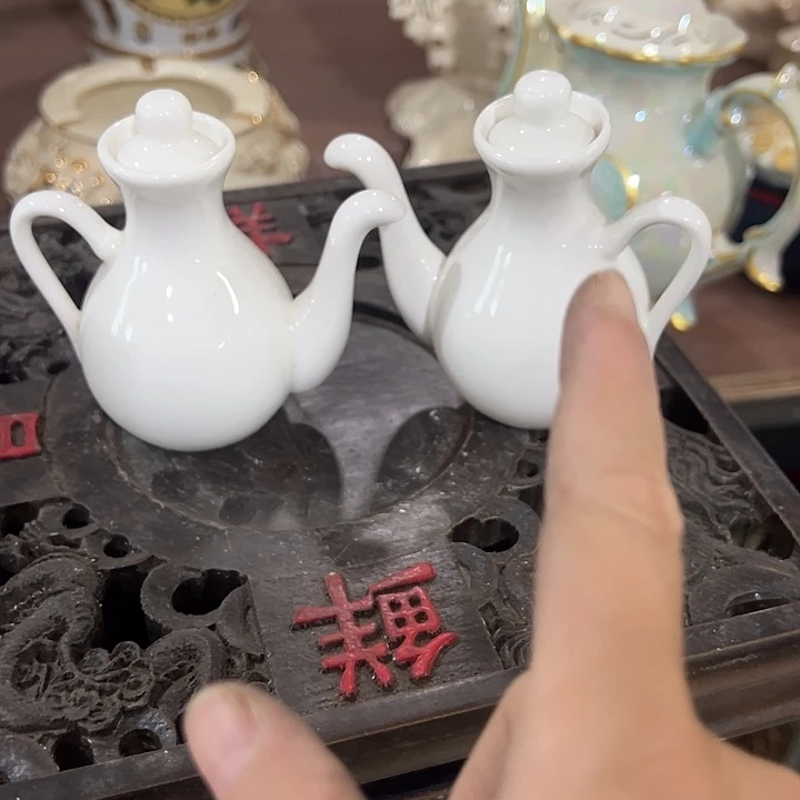 瓷片瑕。。。。。。。。。。。。。