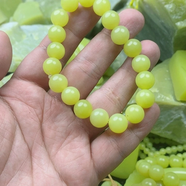 瑟***淘布新疆若羌黄玉卡10