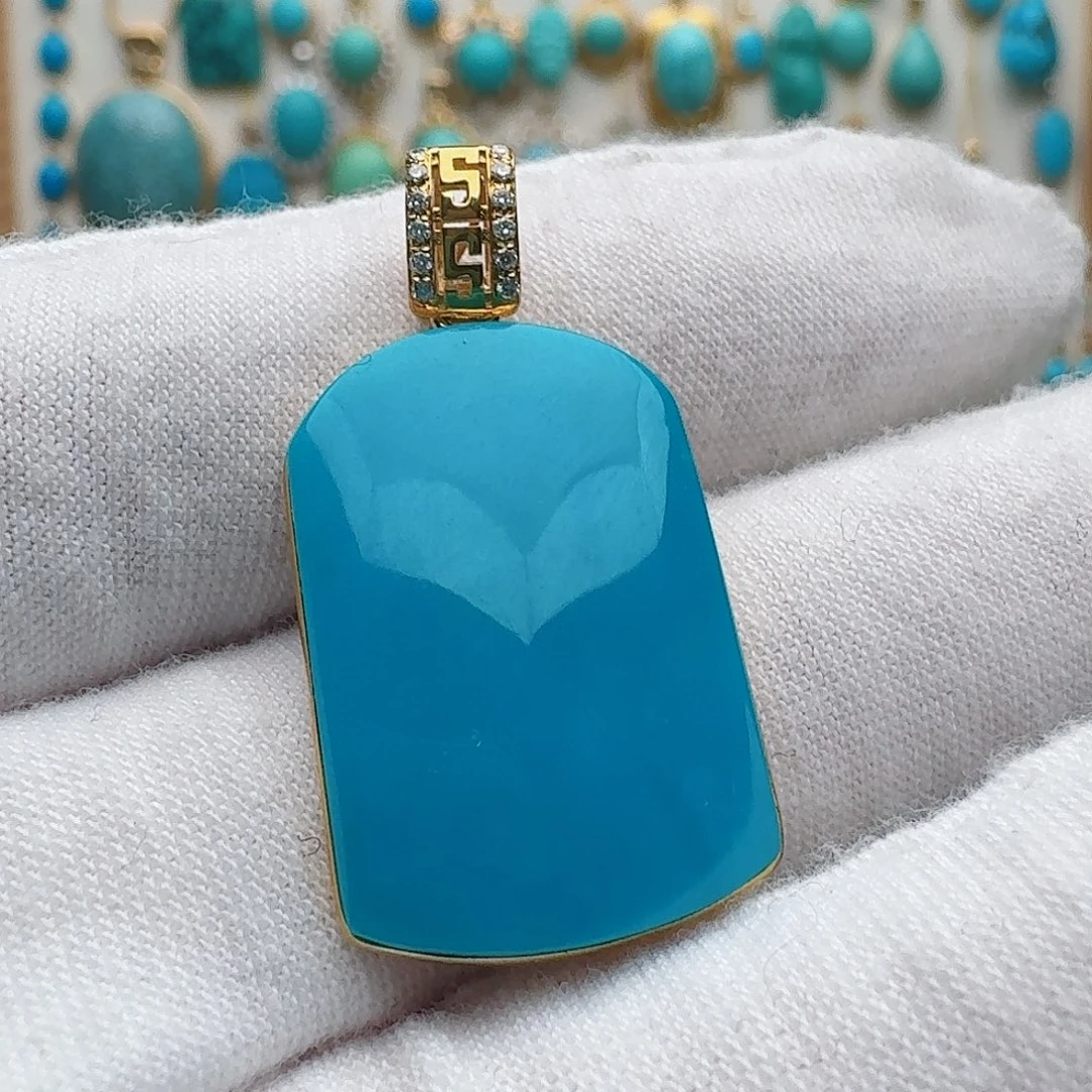 绿松石18K金镶嵌吊坠