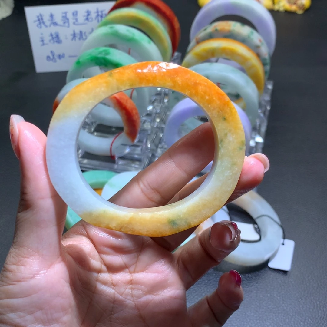 未镶嵌黄翡加飘花定制翡翠61内贵妃