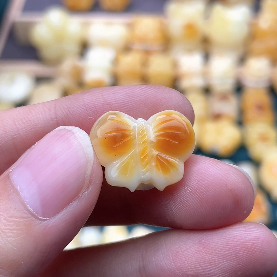 未镶嵌琥珀裸石蜜蜡