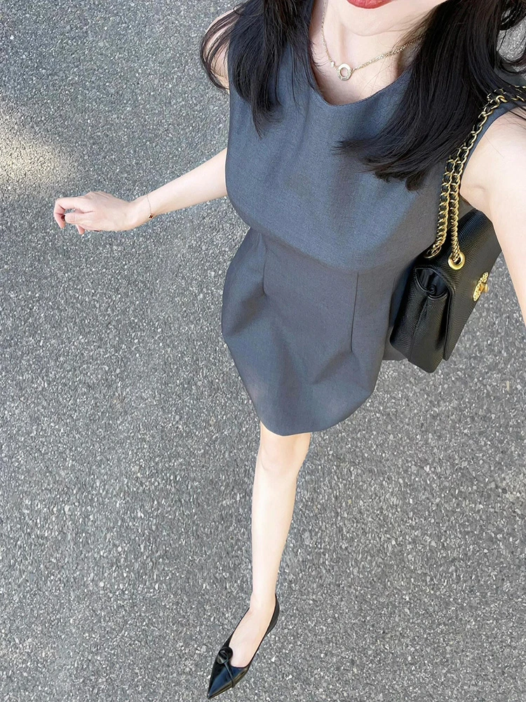 法式高级感灰色无袖背心连衣裙子女夏季小个子礼服裙收腰显瘦短裙