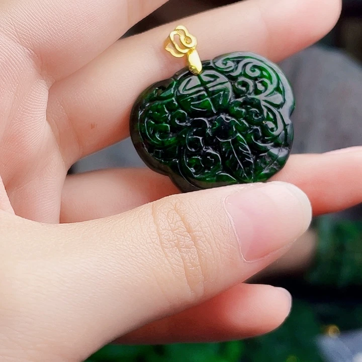 翡翠银S925镶嵌颈饰多样性