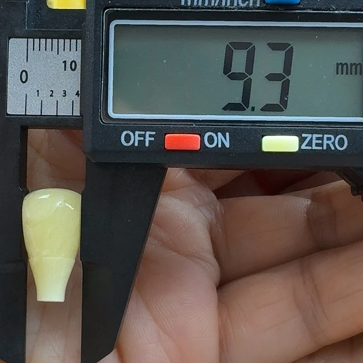 也***赖蜜蜡未镶嵌裸石37