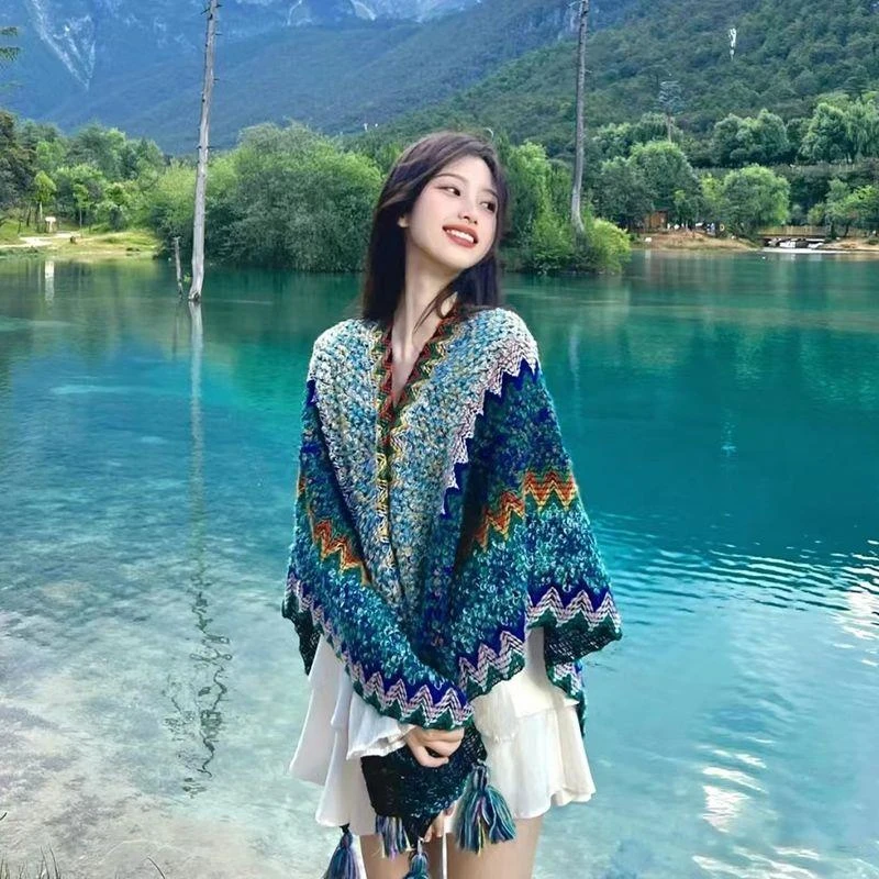 民族风披肩旅游穿搭围巾女毛毯丽江云南外搭保暖斗篷披风新疆西藏