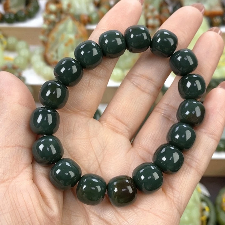 【闪购商品】透闪石质玉手串未镶嵌