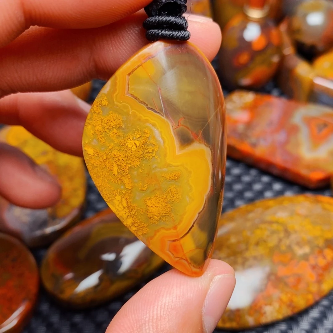 玛瑙/玉髓颈饰未镶嵌