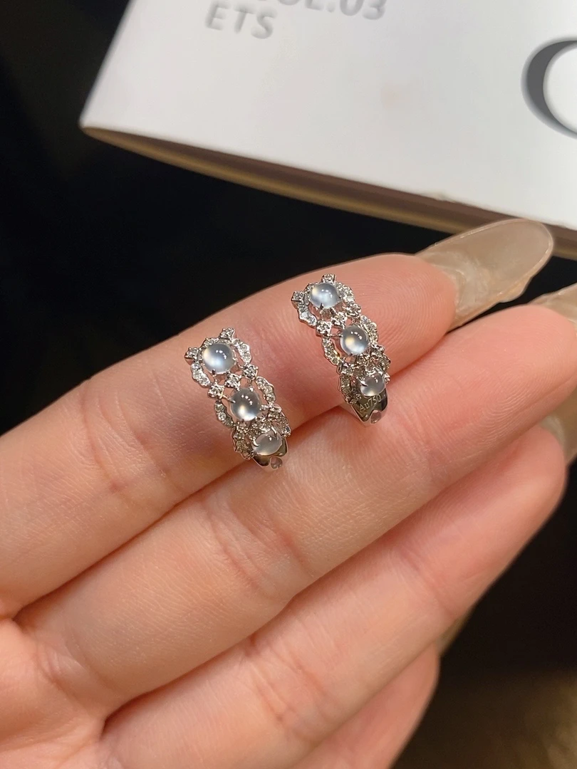 【伊玥珠宝】福利款冰蛋面耳包 缅甸翡翠A货