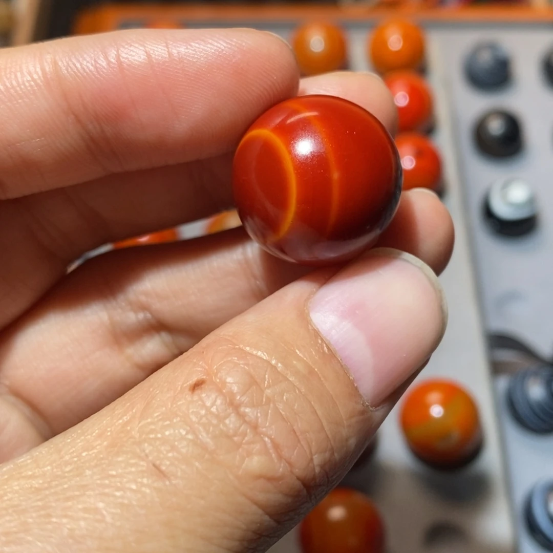 玛瑙/玉髓颈饰未镶嵌尼**真