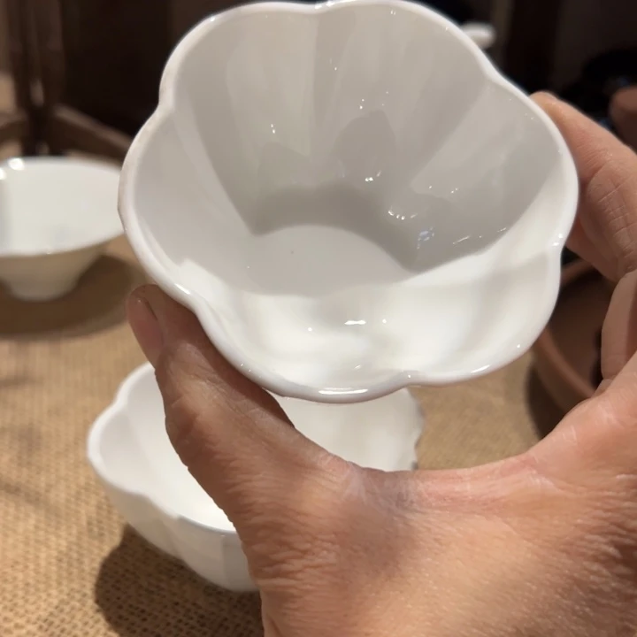 库存尾货梅花盏一对kouj8.5