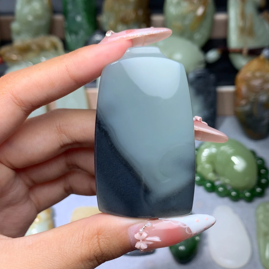 和田玉未镶嵌颈饰曾****来