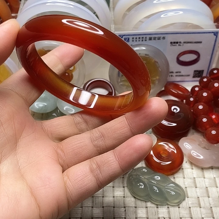 玛瑙/玉髓未镶嵌手镯