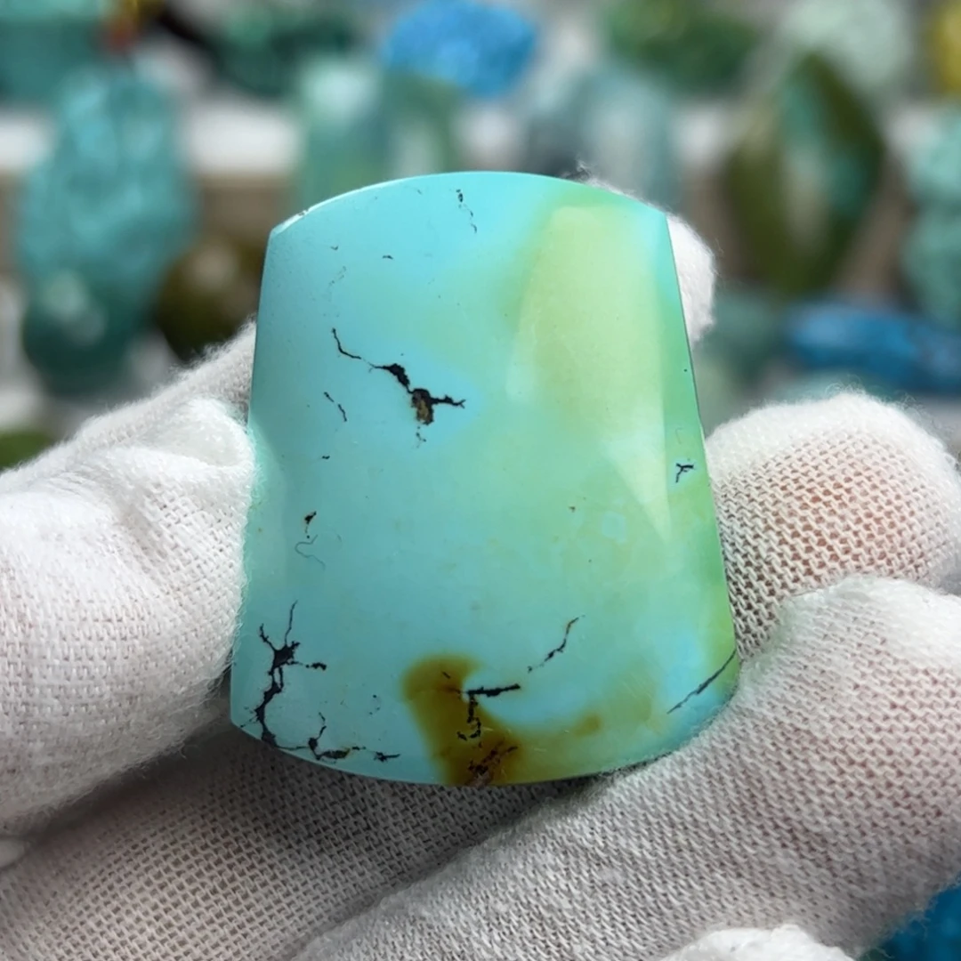 绿松石未镶嵌天然原矿绿松石