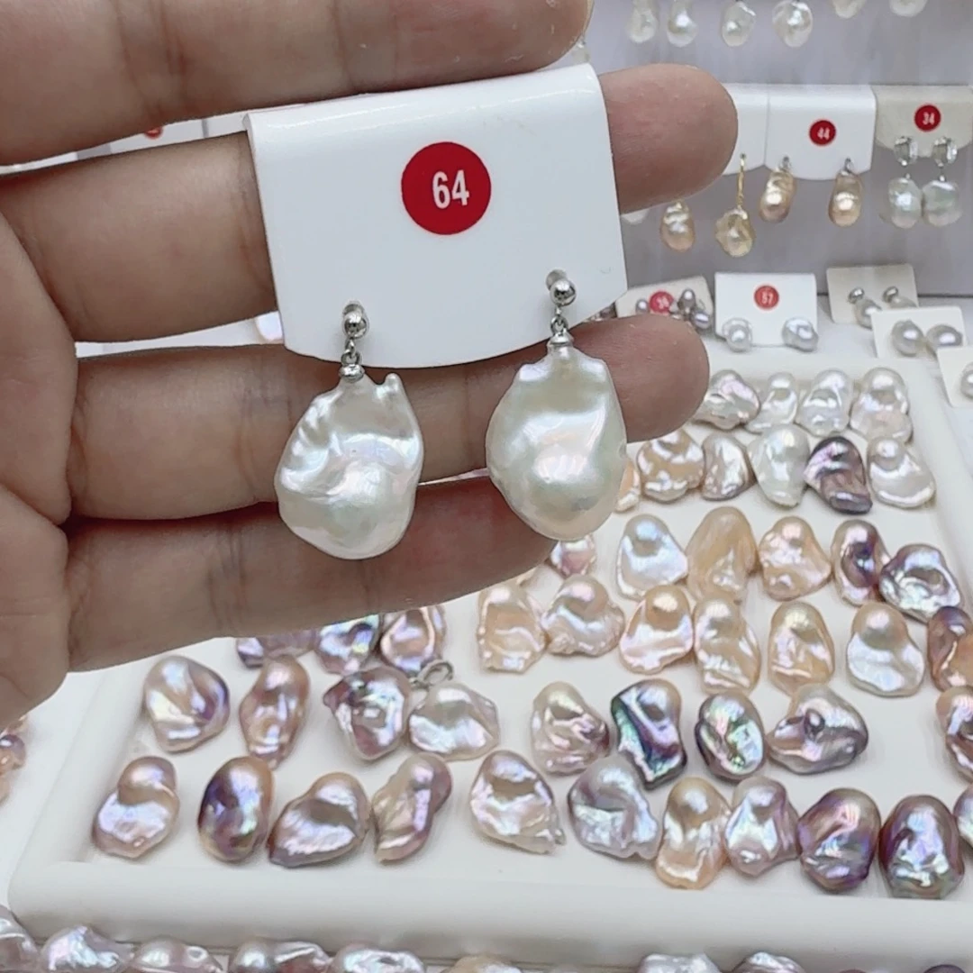 淡水珍珠足银镶嵌颈饰