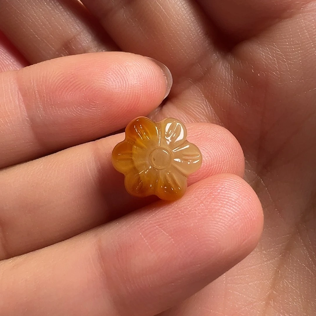 蜜蜡颈饰未镶嵌梅花（打孔不退换）