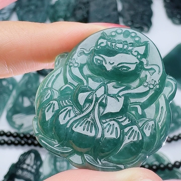 颈饰未镶嵌翡翠多样性发其一