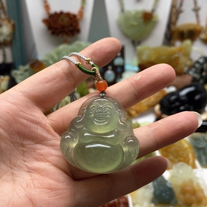 未镶嵌蛇纹石玉颈饰