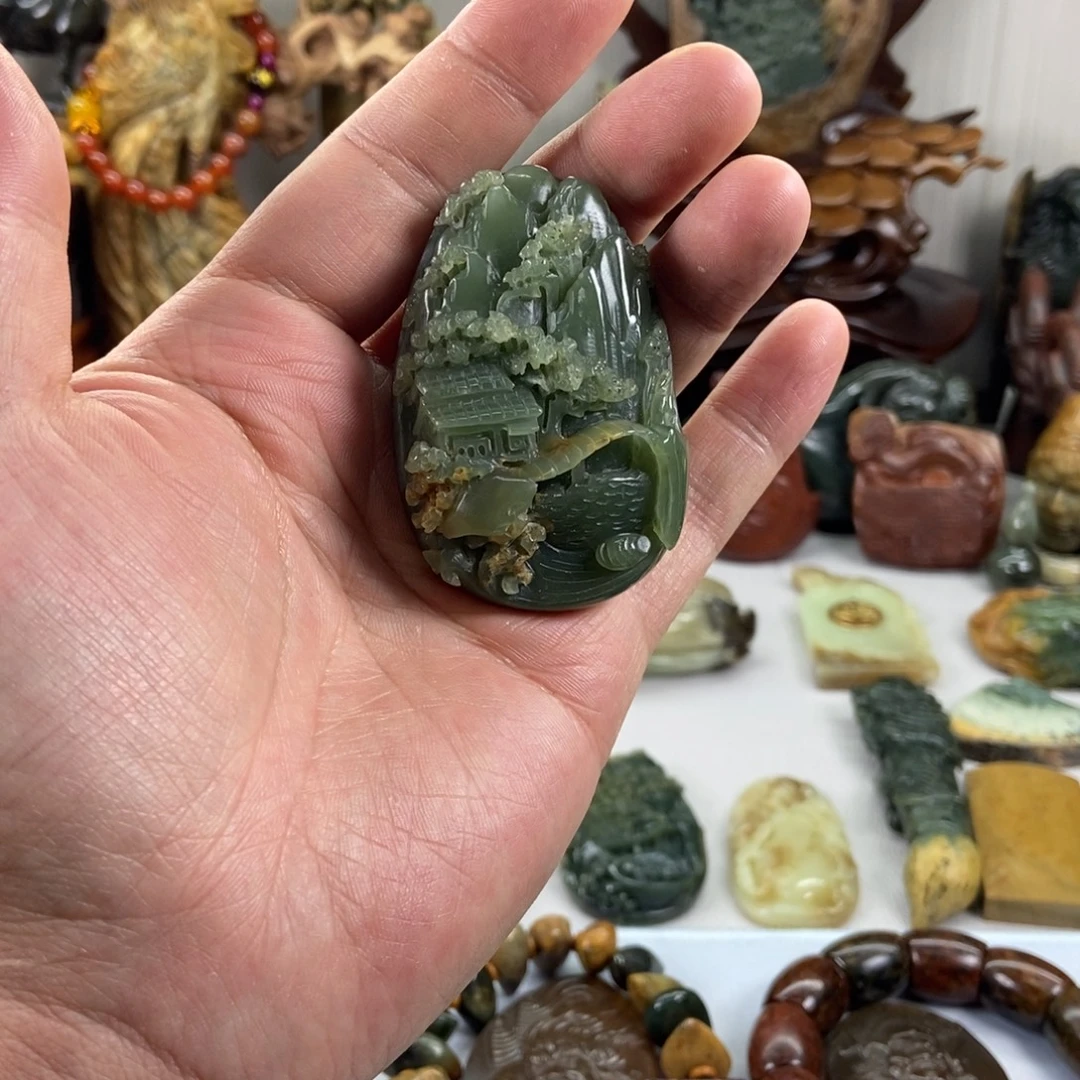 এ***࿐岫岩河磨玉（透闪石质玉）未镶嵌把件