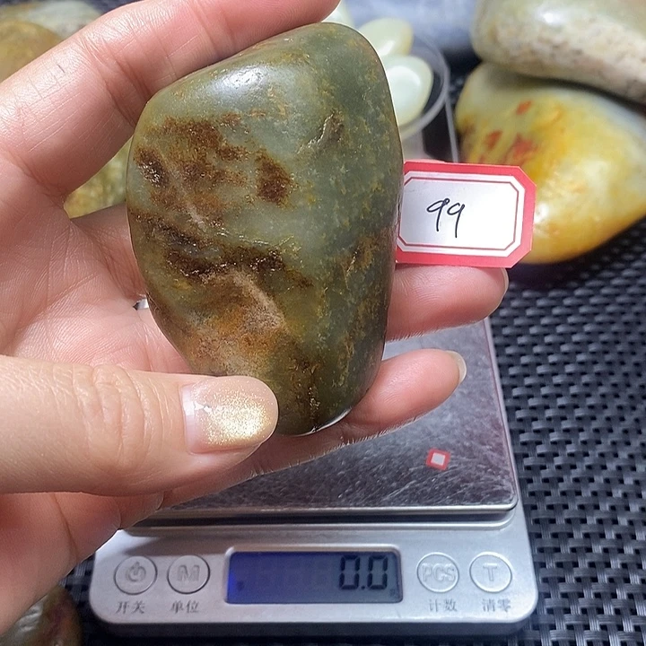 和田玉未镶嵌珠宝奇石99
