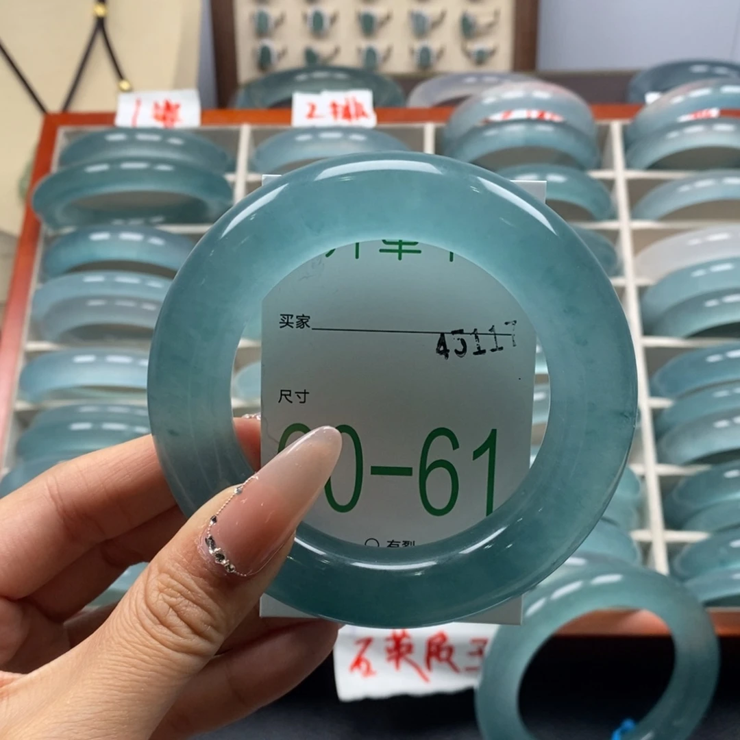 石英质玉未镶嵌手镯