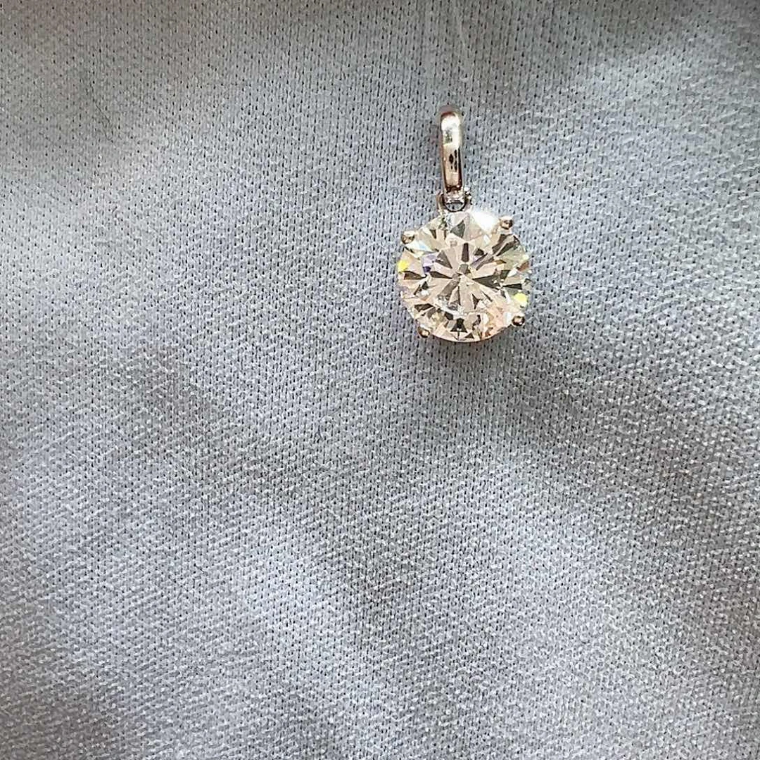 18K金镶嵌实验室培育钻石吊坠1.073ct K白四爪万能扣吊坠