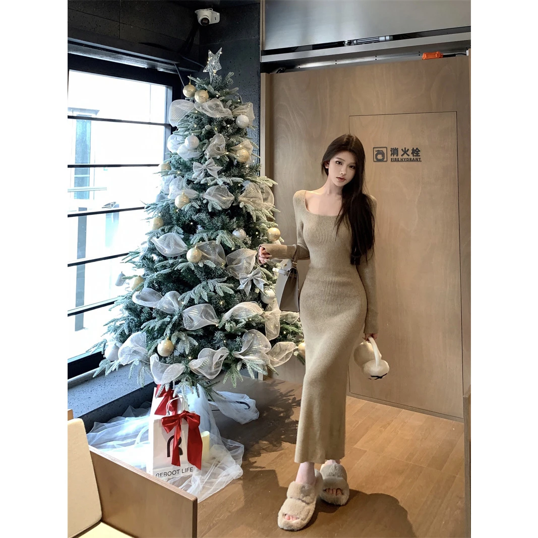 Linora长袖针织连衣裙方领高级感修身显瘦气质长裙内搭打底衫