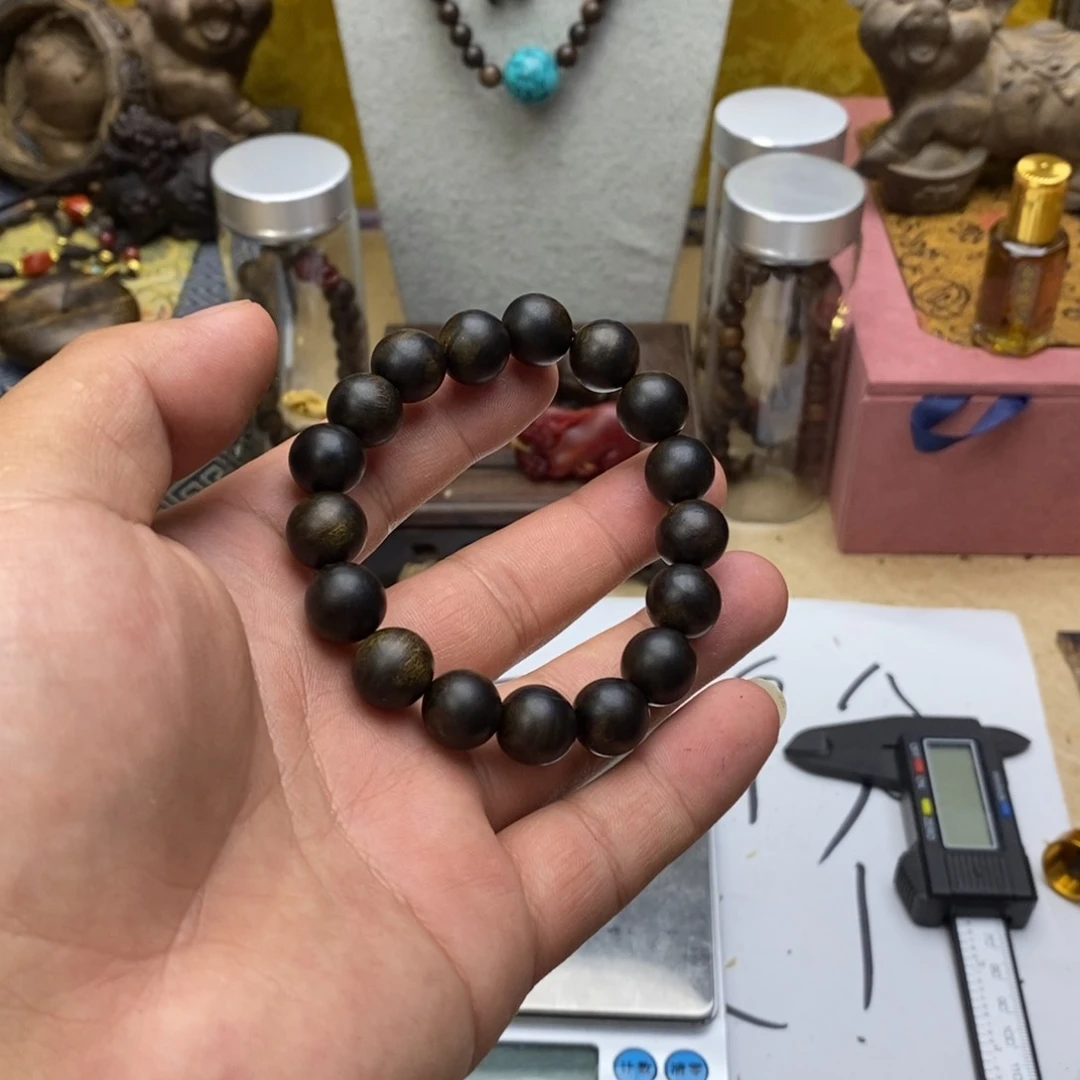 大叶紫檀（黑酸枝木类）