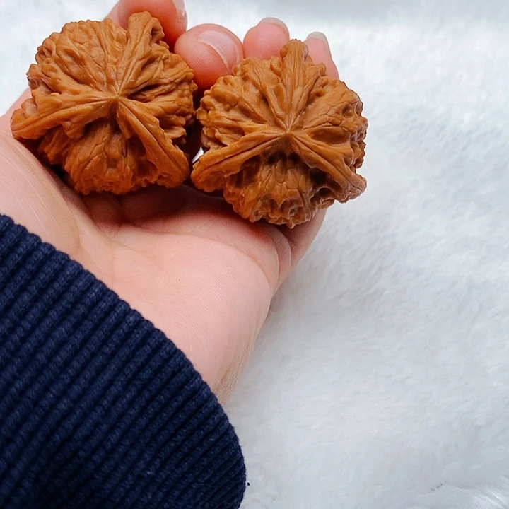 ****风吊坠文玩核桃三棱